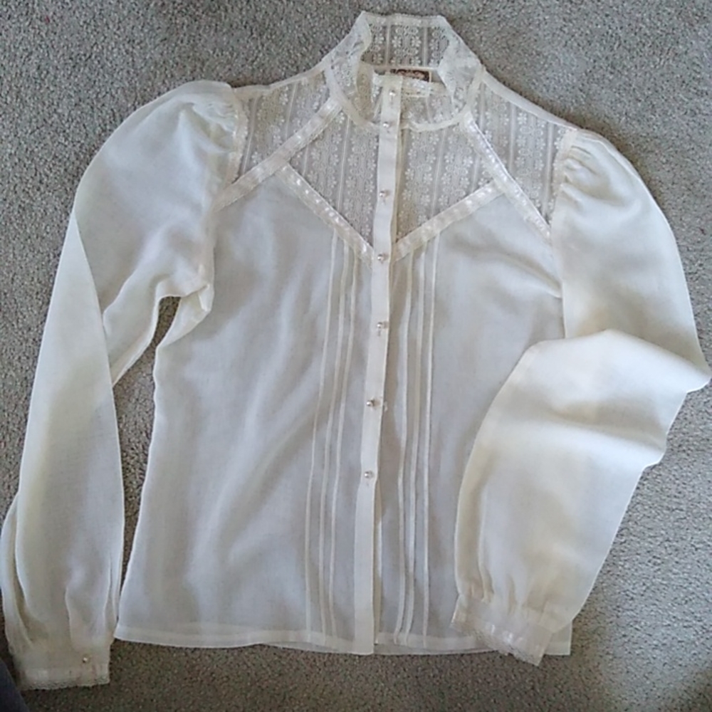 Women's blouse